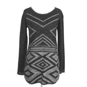 Small B+W Aztec sweater